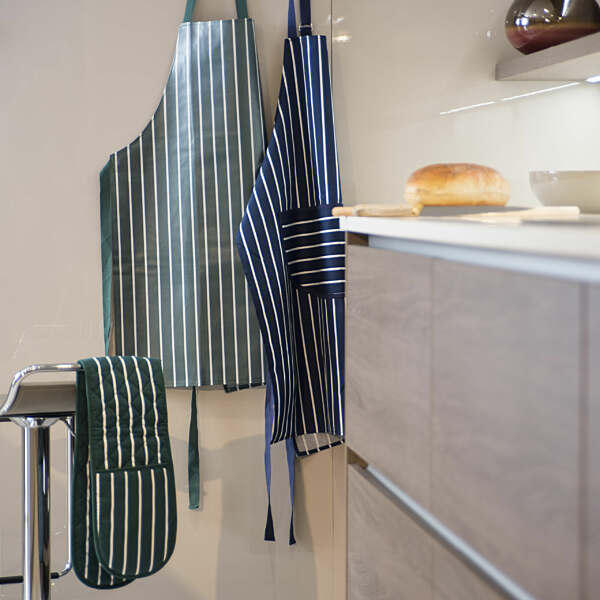 PVC Details about / Samuel Lamont Butchers Stripe Apron Kitchen Accessories Quality Textiles