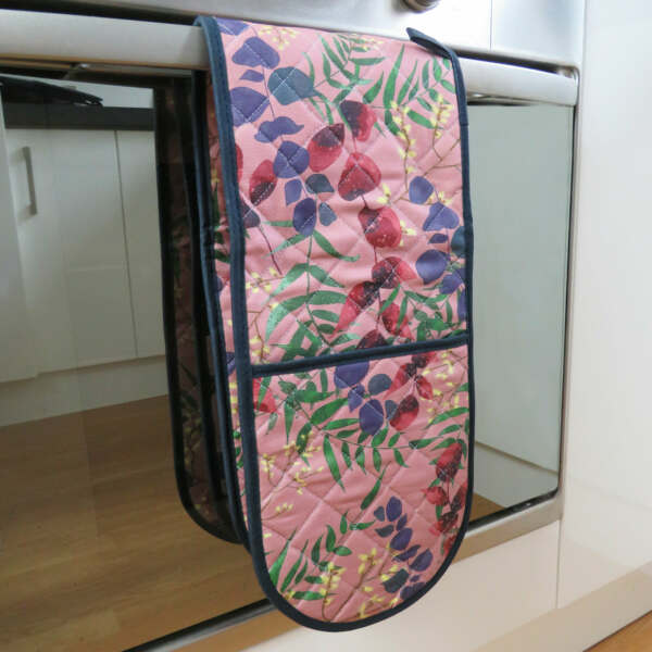 Wild Florals Double Ovenglove Soft Blush