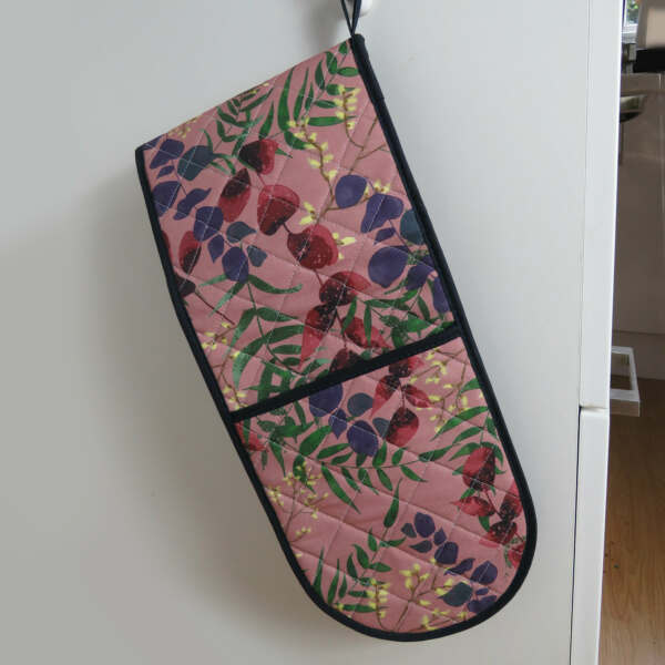 Wild Florals Double Ovenglove Soft Blush - Alternate