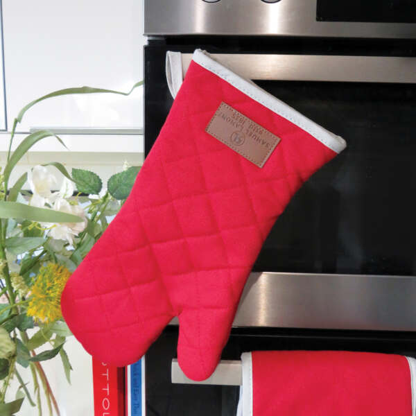 Red Canvas Gauntlet - Alternate